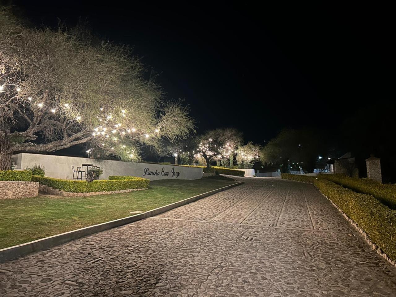 Cabanas, Suites Y Habitaciones Rancho San Jorge Bernal Exterior photo